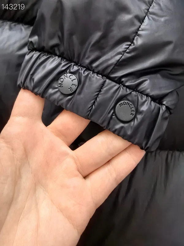 Moncler sz1-5 26yr255 (6)